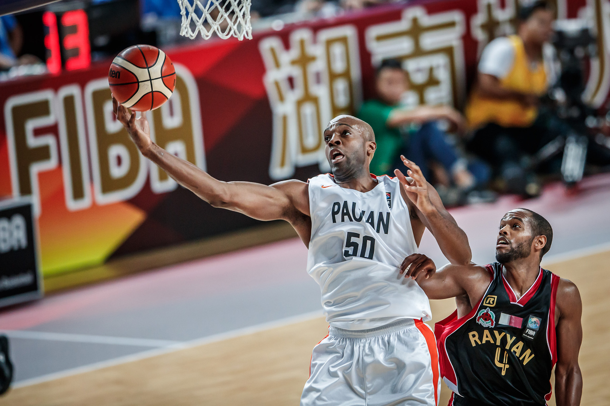 巴塞罗那篮球队训练开放日，官宣日完成体检引观众欢呼，亚冠在即，团队化学反应显著的简单介绍-九游平台